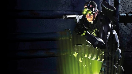 These night vision goggles with their three light-up, green lenses immediately become Splinter Cell’s trademark.