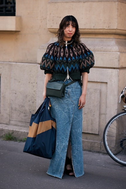 What doesn't fit in the belt bag is stored away in style.