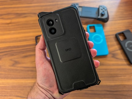 J'ai déjà pu prendre en main la coque outdoor, mais je ne l'ai pas testée en détail.