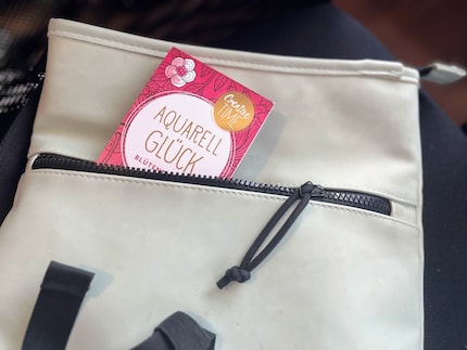 Le mini-kit compact est toujours prêt à l’emploi dans mon sac.