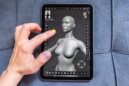 Avec ZBrush, je crée des modèles 3D, où que je sois.