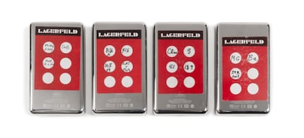 Quart d'iPods classiques avec 30 et 40 Go de mémoire datant de 2003 ; vendus pour 1800 euros.