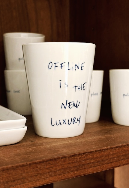 This mug emphasises that being offline is the true luxury of your time.