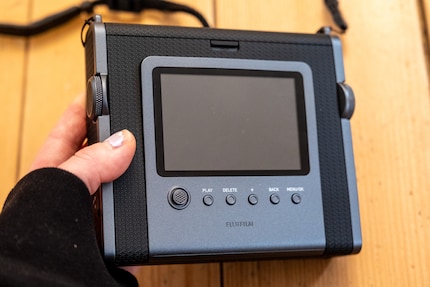 The joystick and buttons are used to navigate the settings and menus.