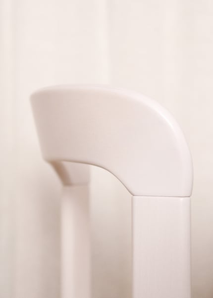 The seamless design of the Rey chair gives it a tasteful look.
