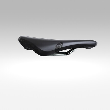 The new model of the Stealth Offroad Performance saddle with the raised rear end.