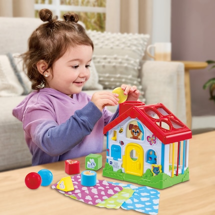La maisonnette de l'explorateur offre à votre enfant de nombreuses possibilités de jeu.