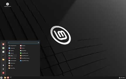 Linux Mint with Cinnamon Desktop.