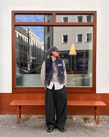 Plus le pantalon est large, plus le look est décontracté.