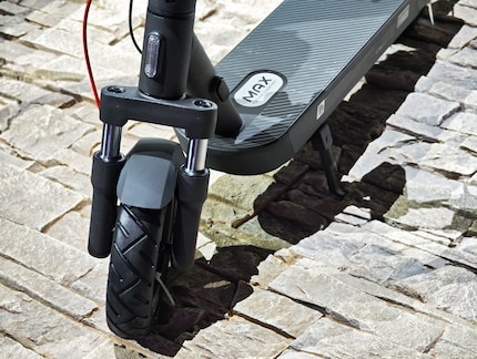 Le 5 Max est doté d'une double suspension sur l'essieu avant.
