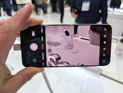 The Realme 14 Pro Plus has an optical triple zoom.