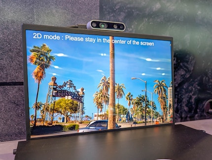 Le Light Field Display passe automatiquement à une vue 2D lorsque je quitte la zone réservée à la 3D.