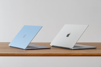 MacBook Air et MacBook Pro. Mac-Designer doit être un travail confortable ces derniers temps.