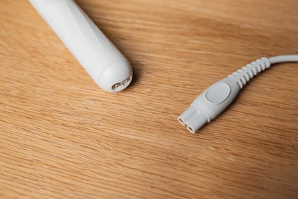 Malheureusement, Philips utilise un câble propriétaire.
