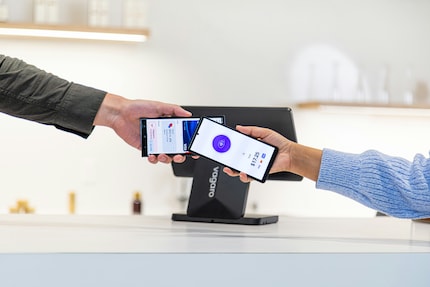 «Tap to pay» is also available on Android.