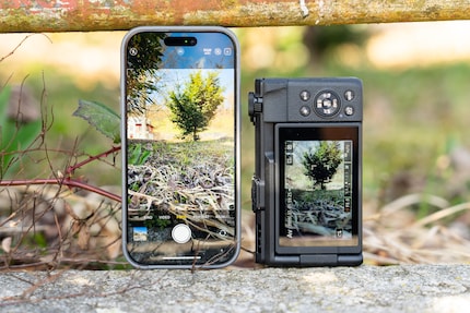 L’écran du Canon V1 n’arrive pas à rivaliser avec les smartphones modernes.