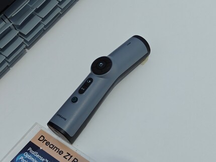 This is the remote controller of the Dreame Z1 Pro.