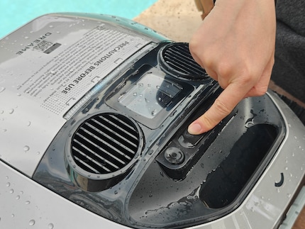 Use the button to specify where the Dreame Z1 should clean.