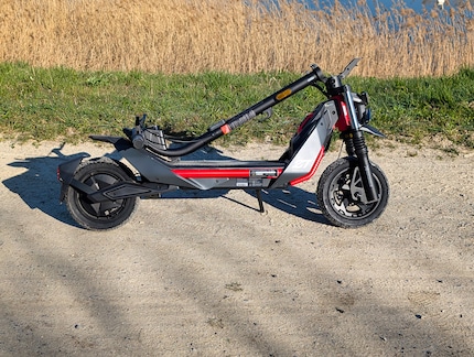 Even when folded, the Segway is still a bulky and, above all, heavy device.