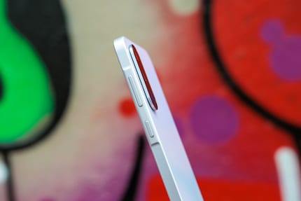 Le cadre du Galaxy A36 est en plastique.