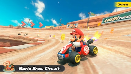 Les circuits sont généralement beaucoup plus larges que dans les jeux précédents, notamment en raison du nombre plus élevé de joueurs.