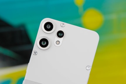 Le CMF Phone 2 Pro dispose de 3 appareils photo, le précédent n’avait qu’un appareil photo utilisable au dos.