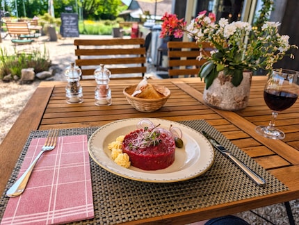 I had an excellent tartare for lunch at «Zum Hutmacher».