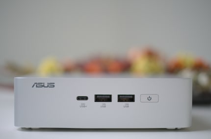 Pour les connecteurs de la face avant, j’aurais souhaité un emplacement pour carte SD.