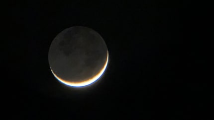 Trouver la lune avec l'appareil photo de l'iPhone et surtout ne rien toucher : Ce cliché pris avec le StarSense Explorer LT 70 AZ était un jeu de patience.