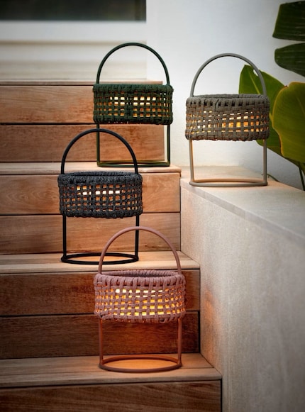The lamp is super light, and the IP44 protection rating means it can withstand a few splashes.
