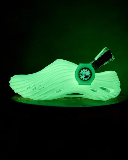 Les Crocs brillent dans le noir.