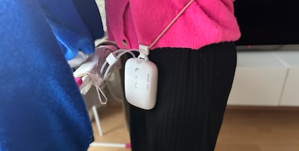 L’unité moteur et commande rend la porteuse mobile. Mais le boîtier peut quand même gêner dans la vie de tous les jours.