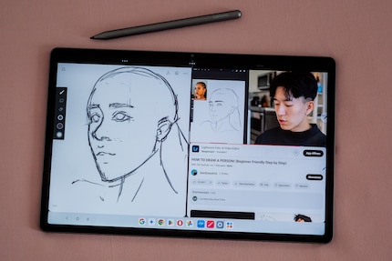 Dessiner et faire tourner un tutoriel en même temps : aucun problème pour l'Idea Tab Pro.