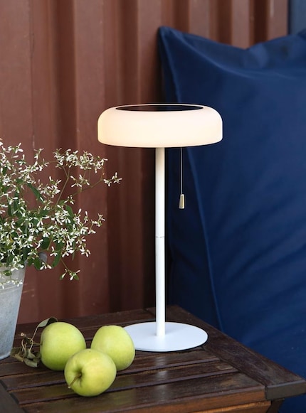 At just 730 grammes, the lamp is effortless to carry from A to B.