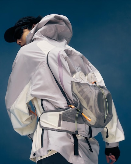 Le sac à dos peut être séparé de la veste.
