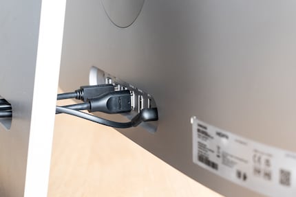 Pour la fonction 3D, vous devez aussi obligatoirement connecter le port USB à votre PC.