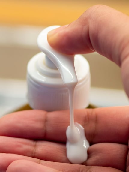 Le solide est devenu liquide. Certes, il ne s’agit pas d’un changement d’état physique, mais c’est tout de même fascinant.