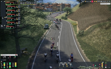 J'ai réussi à prendre quelques secondes d'avance avec quatre de mes coureurs dans la colline juste avant l'arrivée.