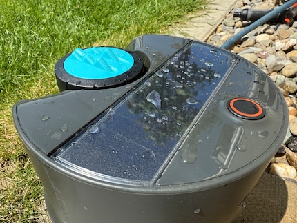 The solar cell on the top of the «Aqua Precise» provides sufficient power for operation.