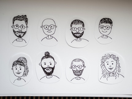 Les reconnaissez-vous ? En haut de gauche à droite : Luca Fontana, Lorenz Keller, Simon Ballissat, Ramon Schneider. En bas, gauche à droite : Darina Schweizer, Patrick Vogt, Michael Restin et moi.