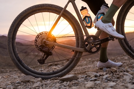 Le nouveau groupe GRX pour le gravel bike de Shimano mise sur l'électronique et les plateaux simples.