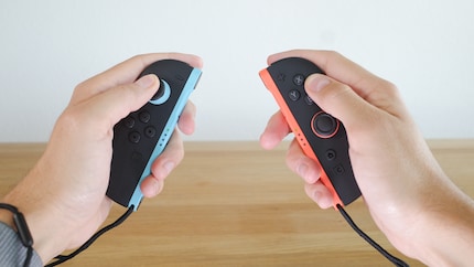J’aime jouer avec les Joy-Con détachés et les dragonnes.