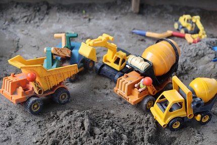 They all look like construction site vehicles - but only half of them survive contact with sand without snagging.