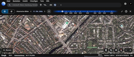 Le voyage dans le temps par satellite dans Google Earth Pro montre ici Hoheluft-West à Hambourg le 17 octobre 2006.