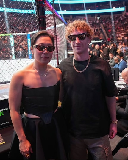 Mark Zuckerberg with his wife Priscilla Chan at a UFC event.