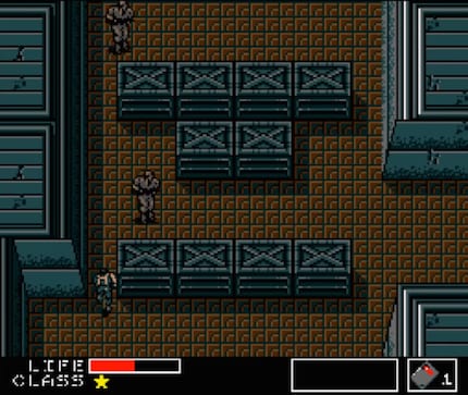 While guards run to the right, Snake sneaks past them.