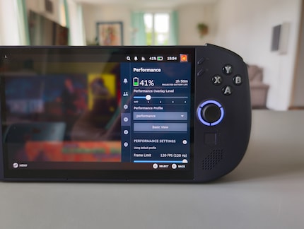 En dehors des profils de performance, SteamOS est identique à celui de la Steam Deck.