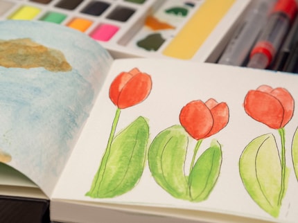 The fineliner from Micron dries quickly and doesn't smudge - perfect for drawing outlines.