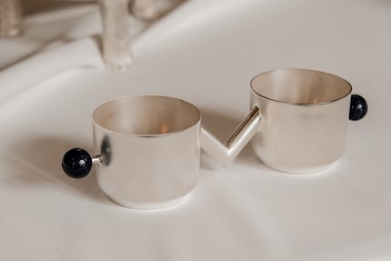 One unit: Drinking becomes a spectacle with these cups.