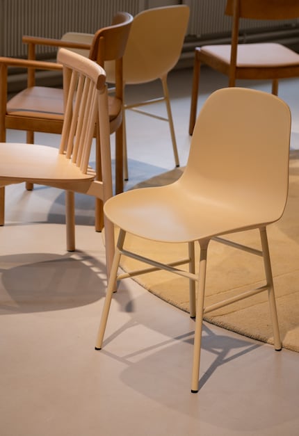 Tout en beurre : la Form Chair Stacking au look tendance.